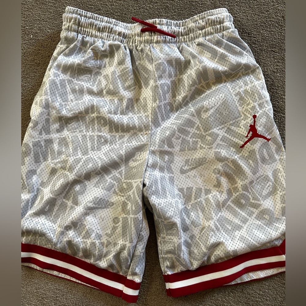 Boys Jordan mesh basketball shorts